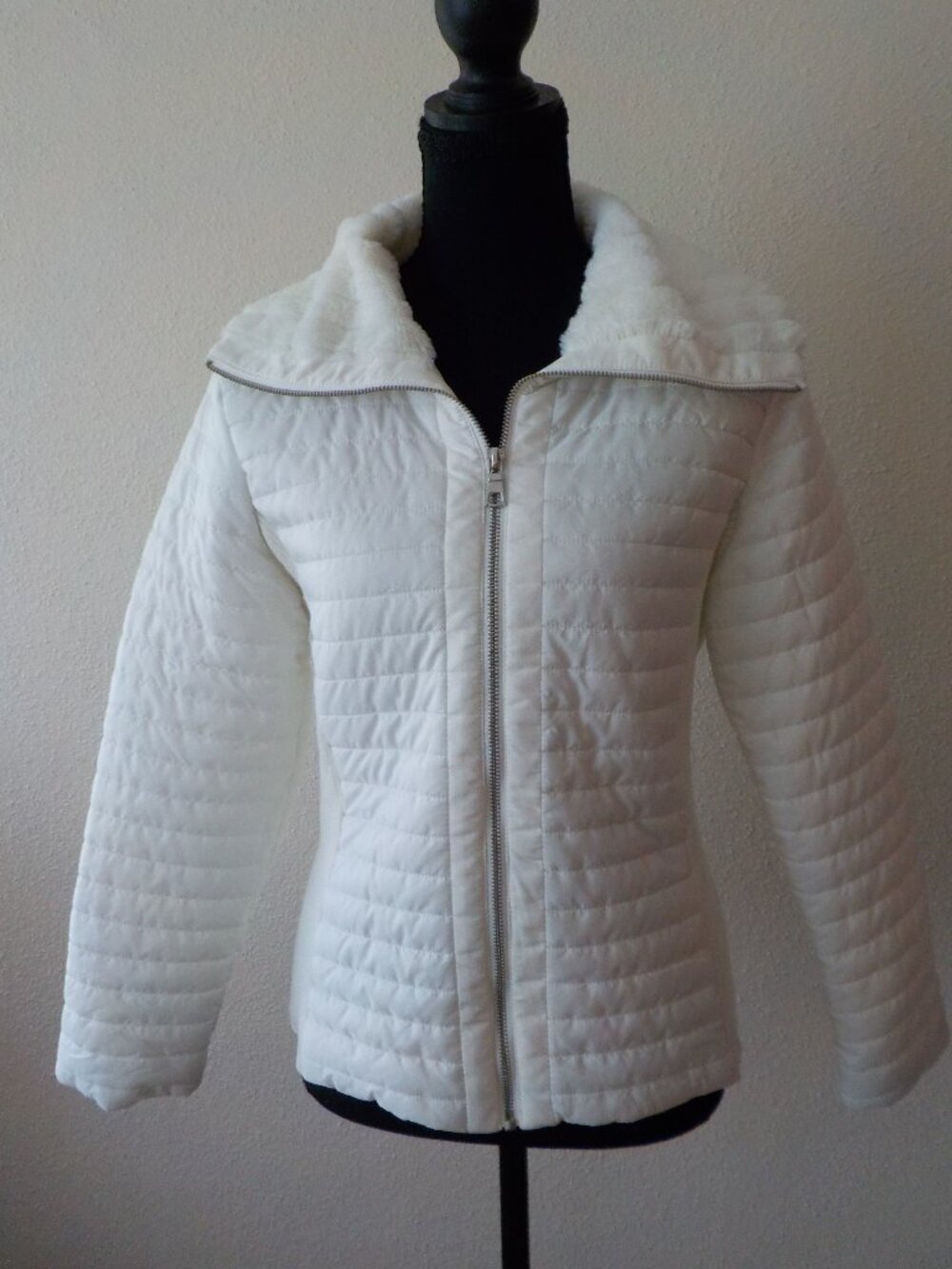 Ruby Red Puffer Jacket - 12 Petite - White Zip Front High Collar (2621)